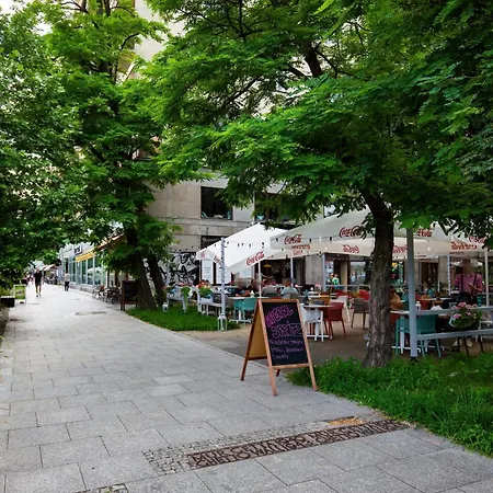 Lincoln Exclusive With Ac In By Renters Prestige شقة