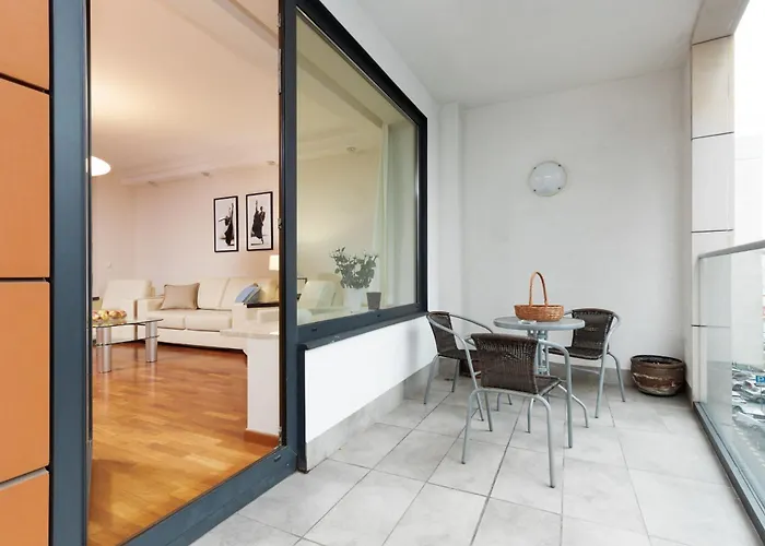 Lincoln Exclusive With Ac In By Renters Prestige *