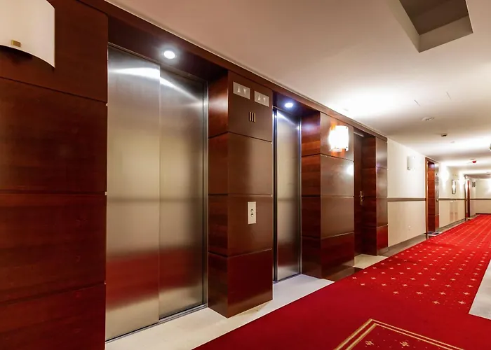 Lincoln Exclusive With Ac In By Renters Prestige وارسو