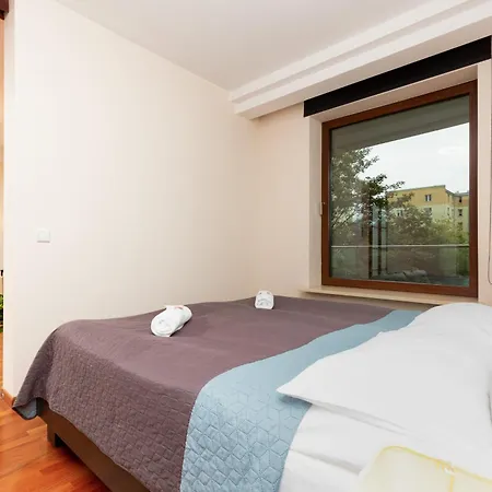 Lincoln Exclusive With Ac In By Renters Prestige Warschau