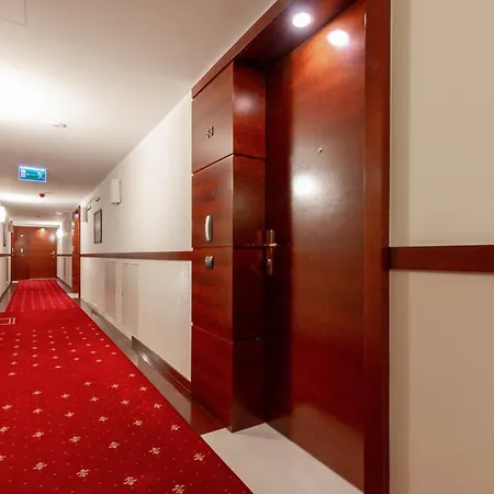 Lincoln Exclusive With Ac In By Renters Prestige