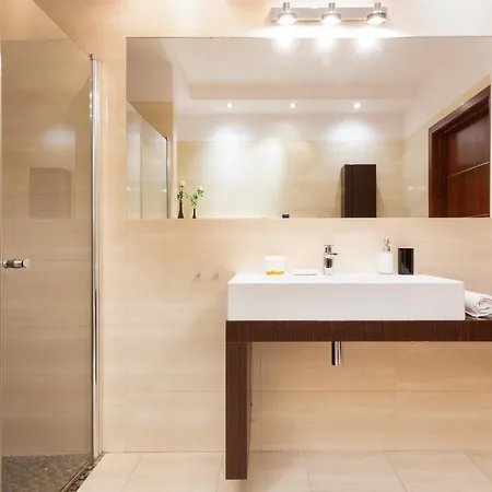 Lincoln Exclusive With Ac In By Renters Prestige * ורשה