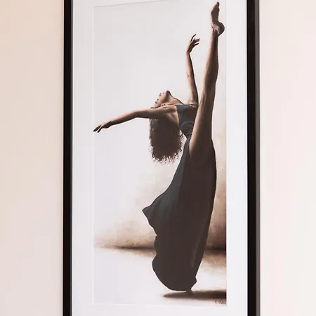 アパート Lincoln Exclusive With Ac In By Renters Prestige *