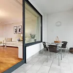 Lincoln Exclusive With Ac In By Renters Prestige *