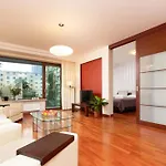 Lincoln Exclusive With Ac In By Renters Prestige * Warszawa