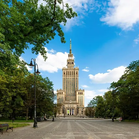 Lincoln Exclusive With Ac In By Renters Prestige Lejlighed Warszawa