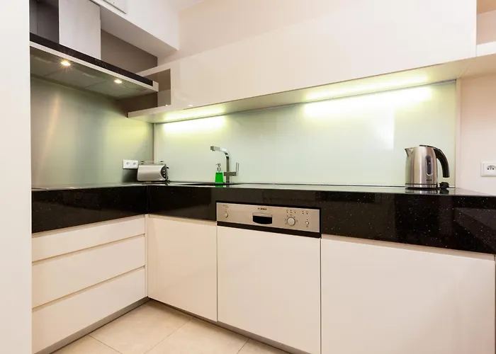 Lincoln Exclusive With Ac In By Renters Prestige Apartman *