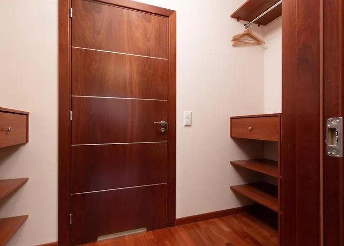 Lincoln Exclusive With Ac In By Renters Prestige Apartman