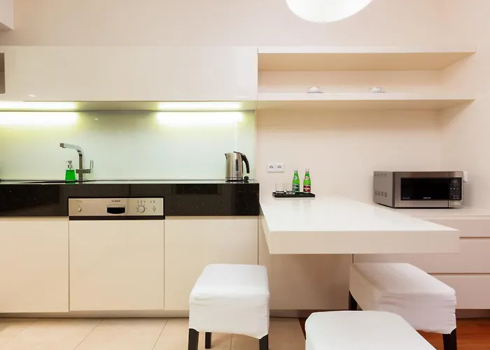 Lincoln Exclusive With Ac In By Renters Prestige